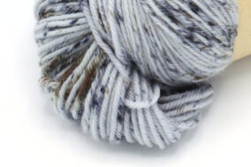 SOCK FINE 4ply - Misty zoom