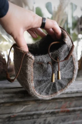 A finished Baggu in detail