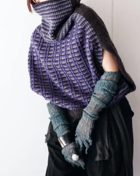 Alternative view of FIVE - Brilliant Blue