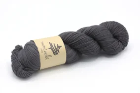 SOCK FINE 4ply - Fehlfarbe: Prune
